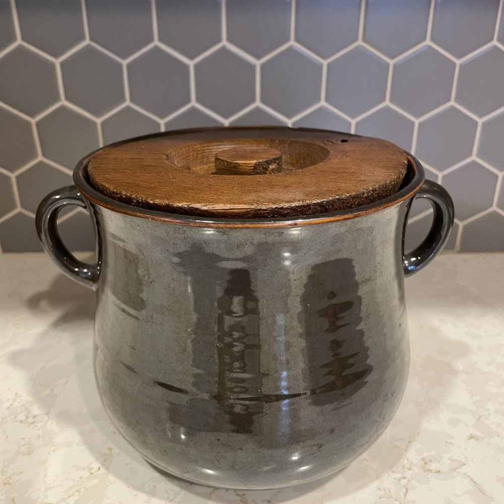 Red Wing Bean Pot